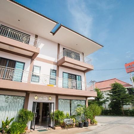 斯塔尔酒店 乌隆他尼 外观 照片