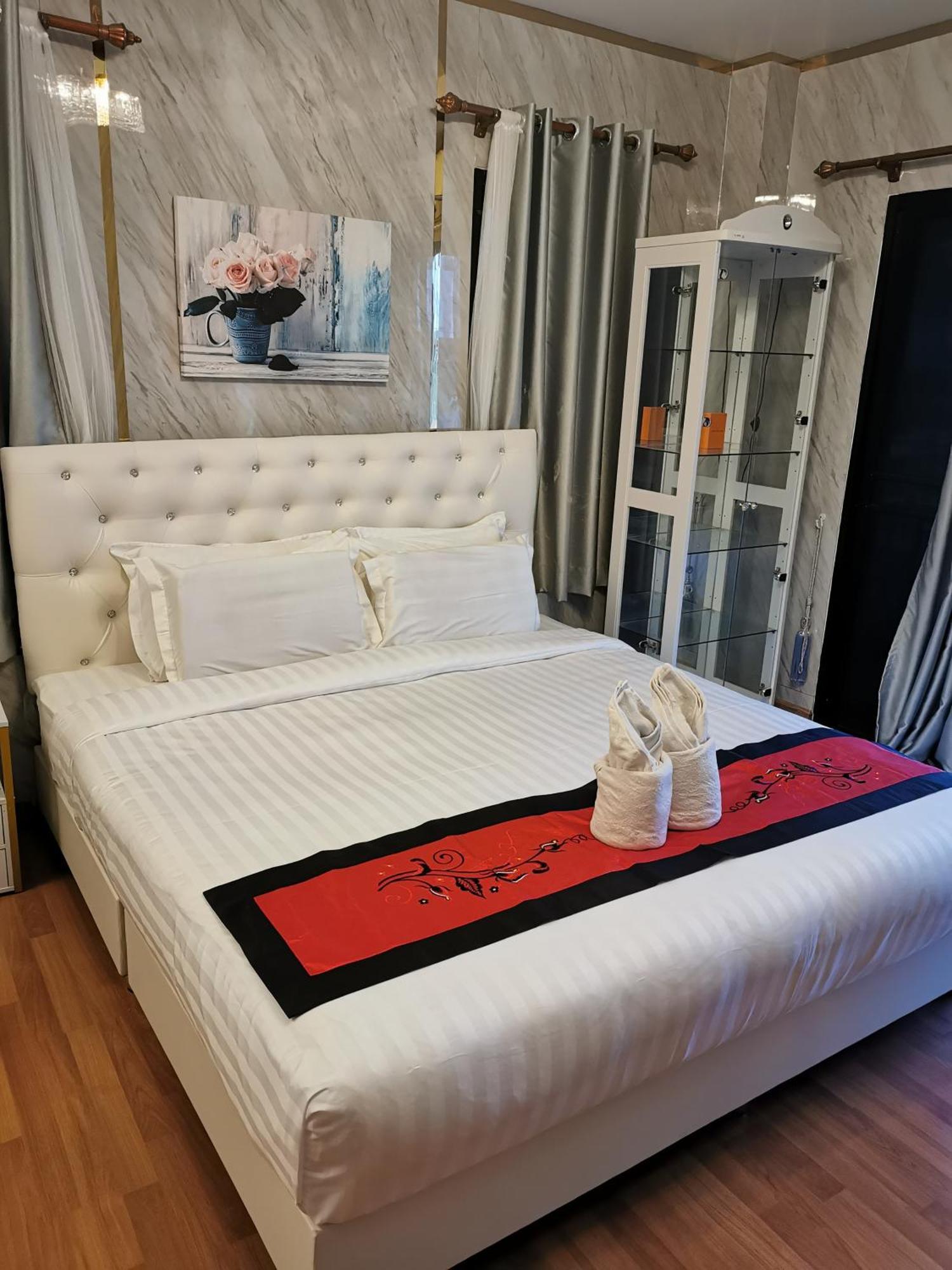 斯塔尔酒店 乌隆他尼 客房 照片